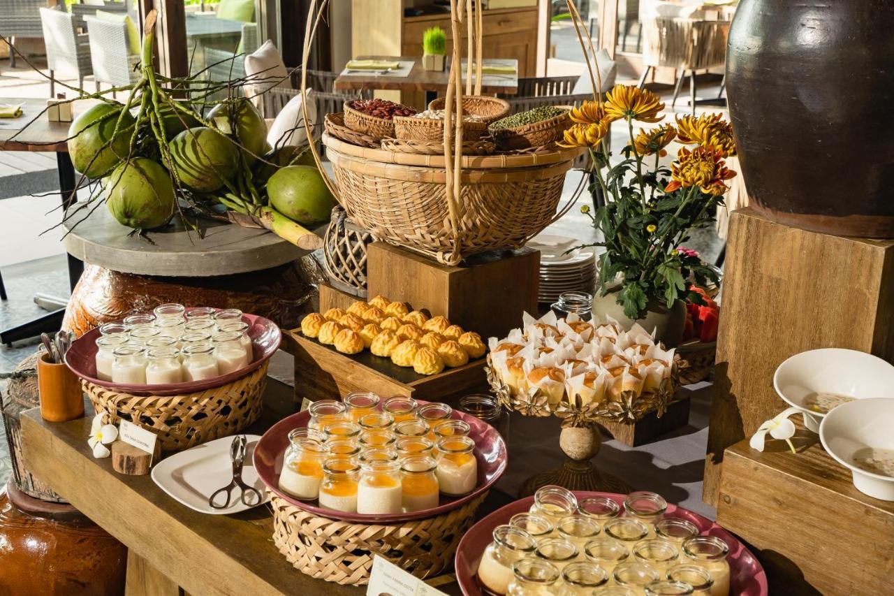 Resort Crown Retreat